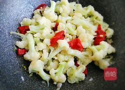 清炒菜花的做法图解8
