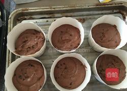 巧克力纸杯蛋糕的做法图解6