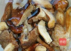 蘑菇炖鸡块的做法图解1