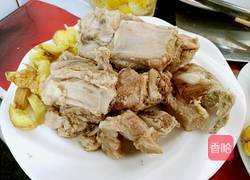 玉米排骨胡萝卜汤的做法图解3