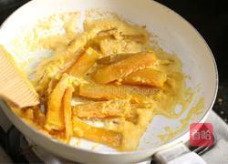 咸鸭蛋黄炒南瓜的做法图解8