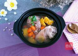 胡萝卜玉米骨头汤的做法图解10