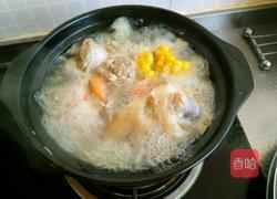 胡萝卜玉米骨头汤的做法图解8