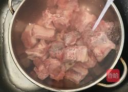 玉米葫芦瓜排骨汤的做法图解1