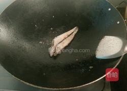 沙丁鱼粥的做法图解2