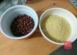 小米红豆粥的做法图解1