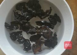 木耳洋葱的做法图解1