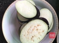 蒜香茄饼的做法图解1