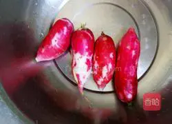 Illustration of how to make pork and radish dumplings 1