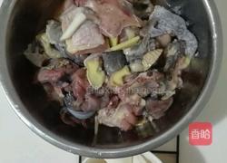 清蒸乌鸡的做法图解1