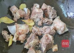 胡萝卜玉米汤的做法图解5