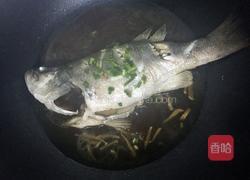 红烧海鲈鱼的做法图解8