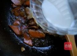 五花肉烧胡萝卜的做法图解9