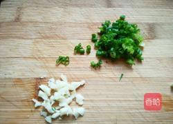 鸡蛋挂面的做法图解2