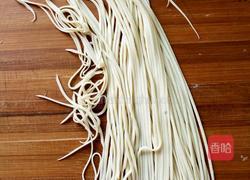 宝宝长寿面的做法图解4