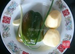 回锅土豆片的做法图解1
