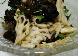 莲菜拌木耳