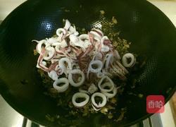 鱿鱼炒咸菜的做法图解6