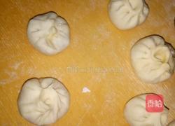 胡萝卜肉包子的做法图解2