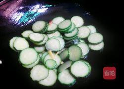 蛤蜊黄瓜汤的做法图解2