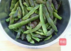 炖豆角的做法图解1