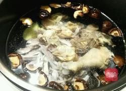 猪肚煲鸡的做法图解7
