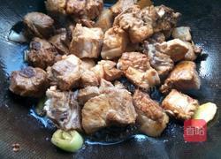 杏鲍菇炖排骨的做法图解7