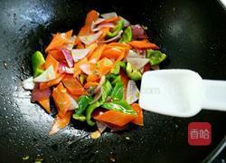 胡萝卜炒洋葱的做法图解9