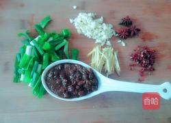 酱炖鲢鱼的做法图解2