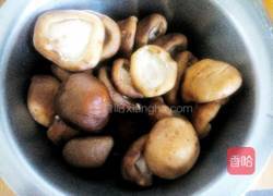 香菇塞肉的做法图解2