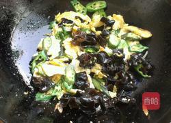 黑木耳秋葵炒鸡蛋的做法图解6