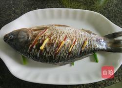葱油鲫鱼的做法图解2