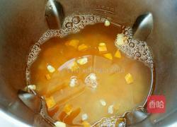 胡萝卜玉米汁的做法图解4