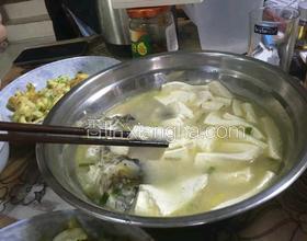 鯽魚(yú)豆腐湯