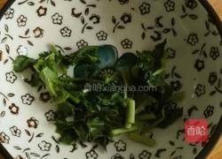 鸡蛋面汤的做法图解2