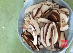 香菇炒青菜的做法图解3