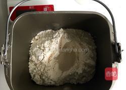 改良版核桃欧包的做法图解1