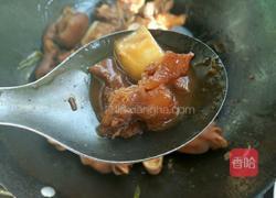 土豆焖猪脚的做法图解12