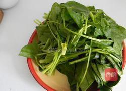 菠菜丸子汤的做法图解1