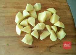 土豆焖猪脚的做法图解5