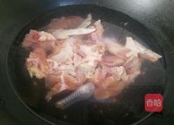板栗炖鸡汤的做法图解4