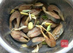 油爆青鱼片的做法图解3