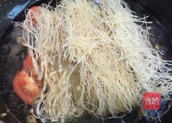 鸭肉米粉的做法图解3