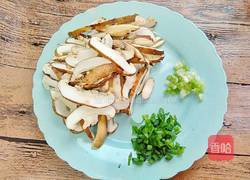 香菇炒牛肉的做法图解2