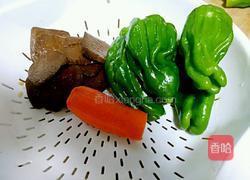 豆腐干炒青椒的做法图解1