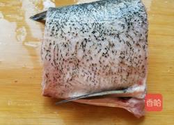 剁椒鲢鱼的做法图解1