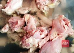 鲜美竹笋鸭肉煲的做法图解6