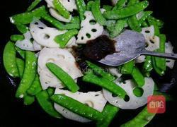 荷兰豆炒藕片的做法图解5