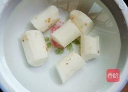 排骨莲藕山药汤的做法图解1