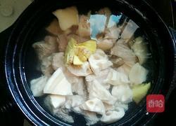 排骨莲藕山药汤的做法图解5